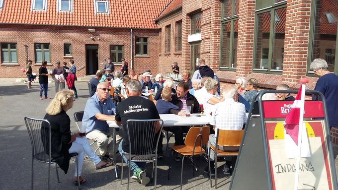 Ved overtagelsen af Holeby gl. skole